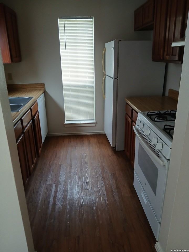 5034 Mayspring - Photo 4 of 16