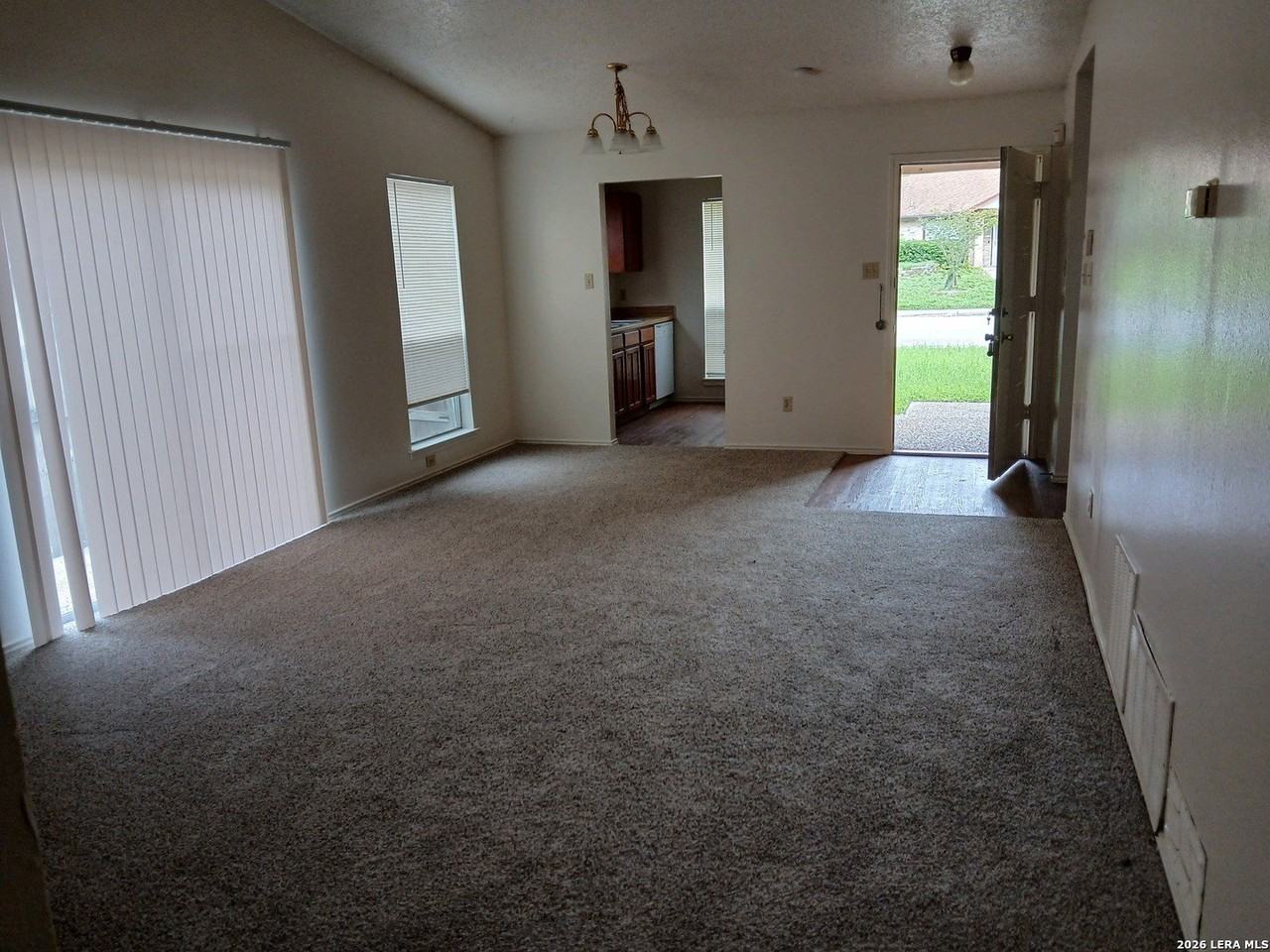 5034 Mayspring - Photo 5 of 16