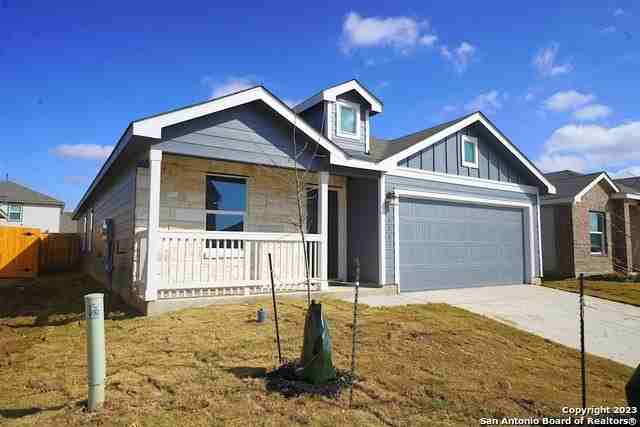 10807 Hernando Ct - Photo 3 of 35