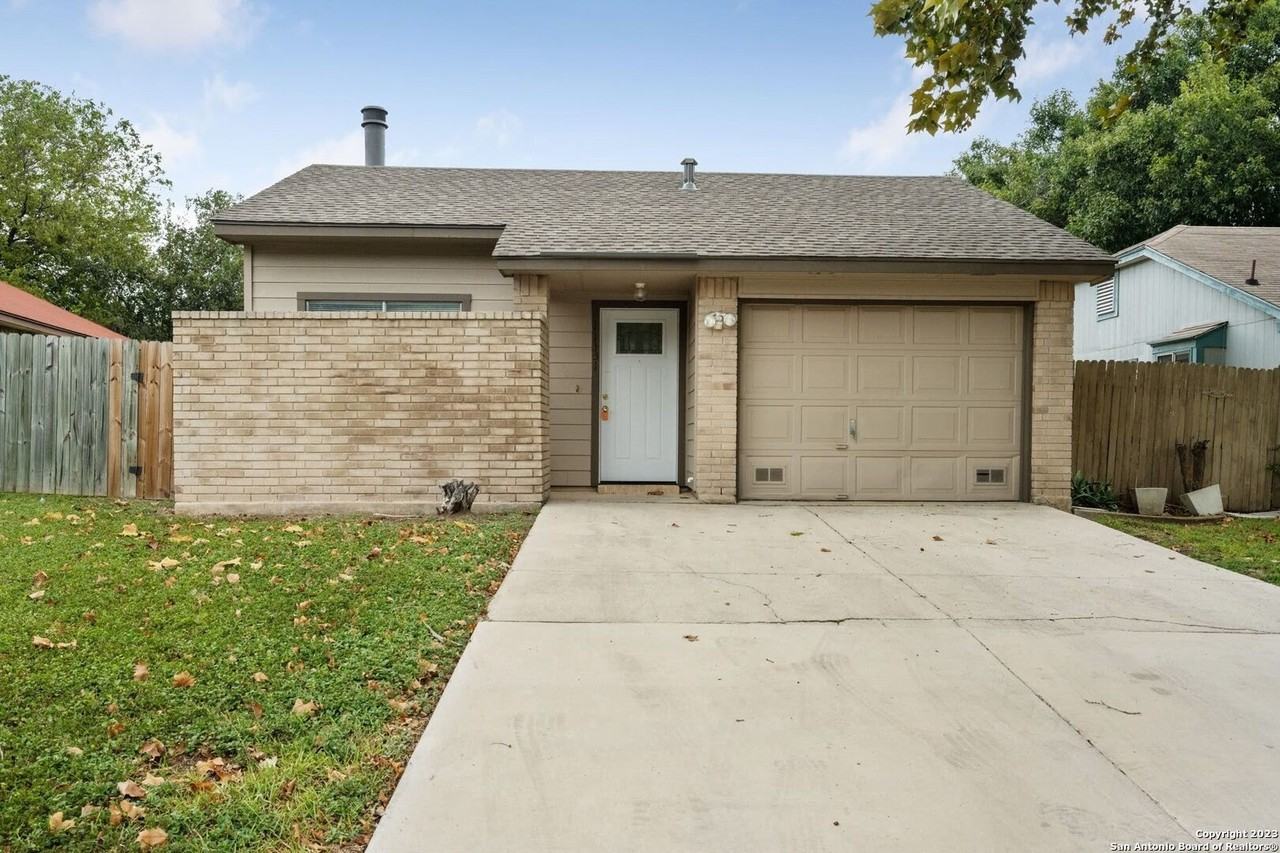 11331 Two Wells Dr - Photo 3 of 25