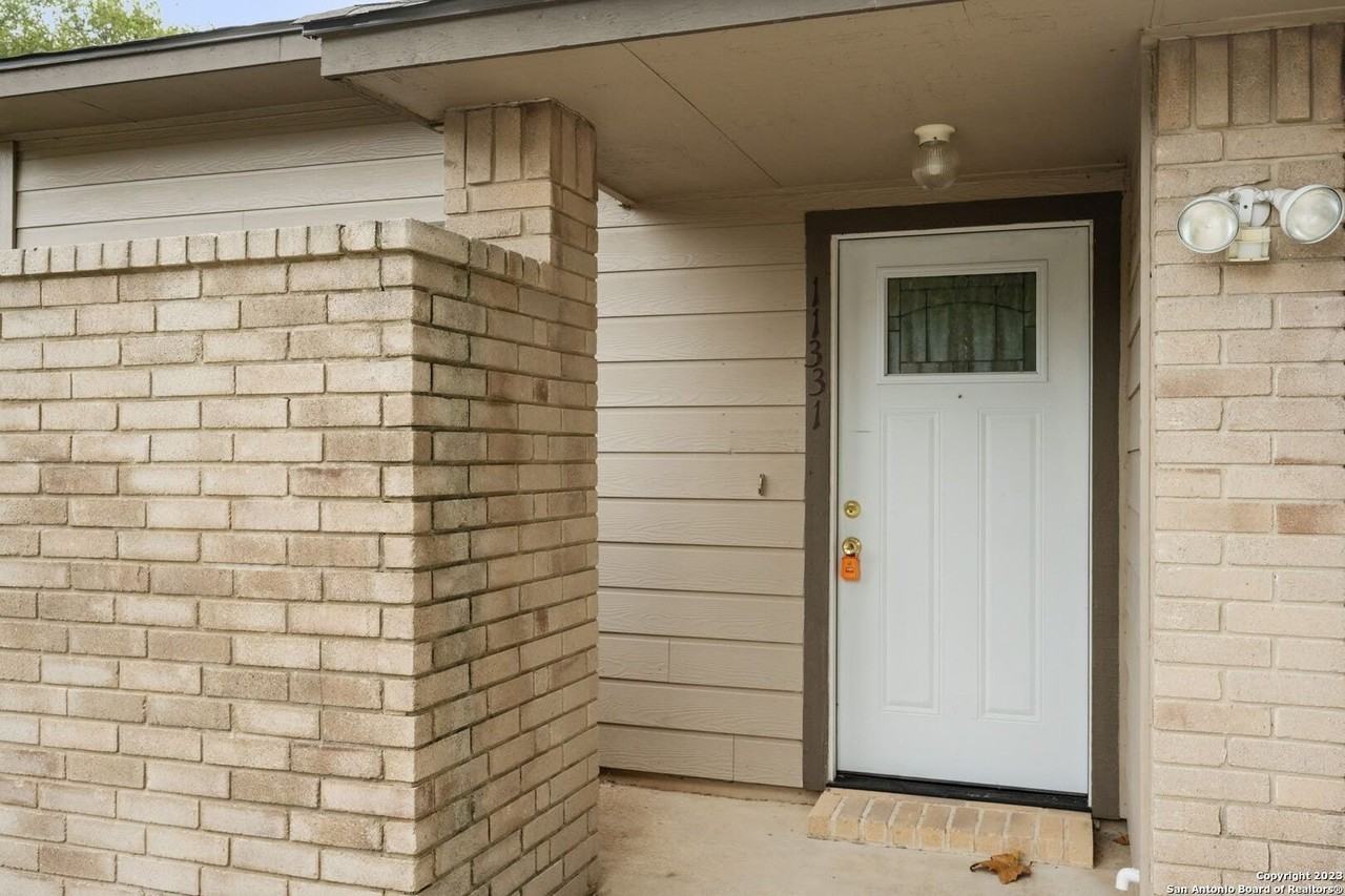 11331 Two Wells Dr - Photo 4 of 25