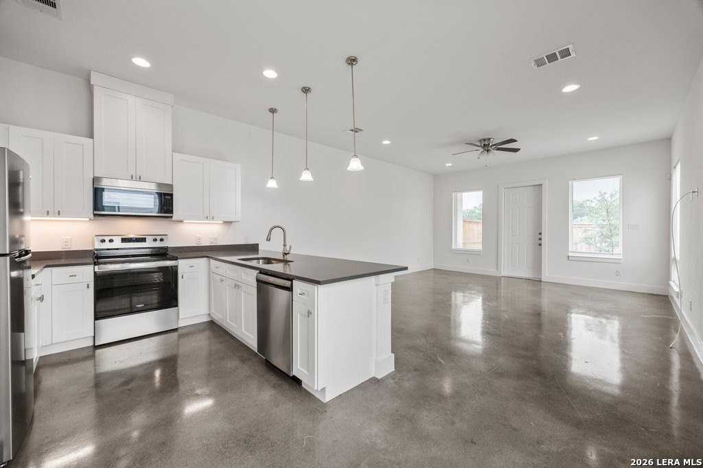 215 San Salvador Ave #101 - Photo 3 of 25