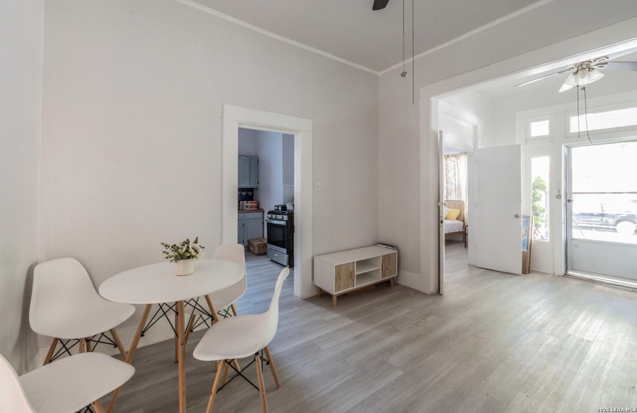 302 E Cevallos #1 - Photo 3 of 17