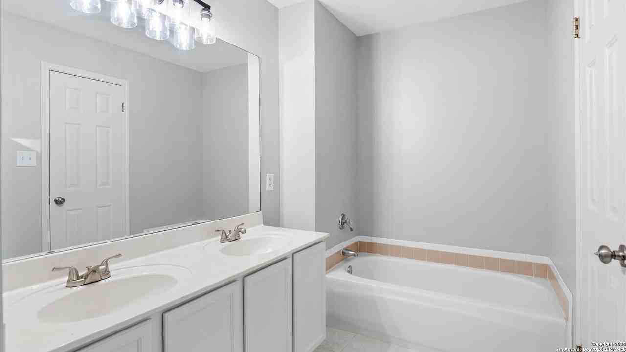 2812 Berry Patch - Photo 2 of 17