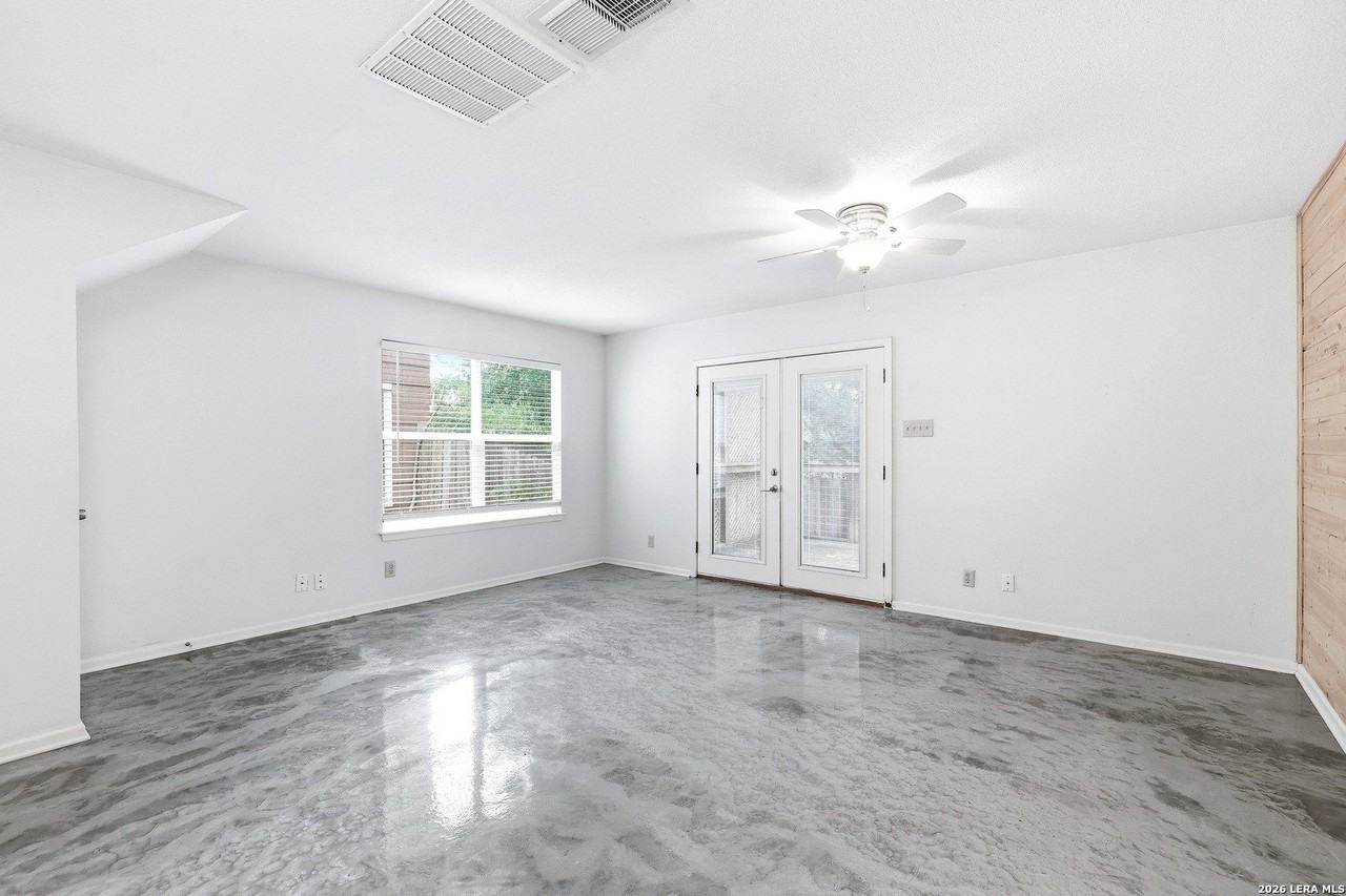 3407 Sugarhill Dr - Photo 6 of 25