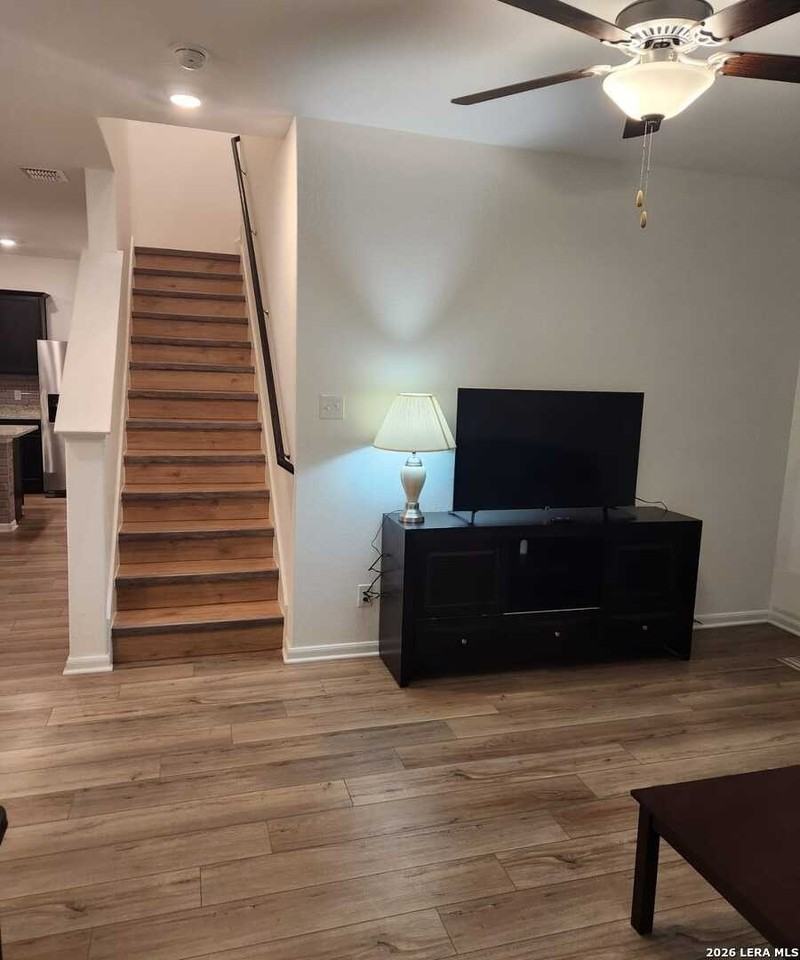 10829 Emerick St - Photo 6 of 16