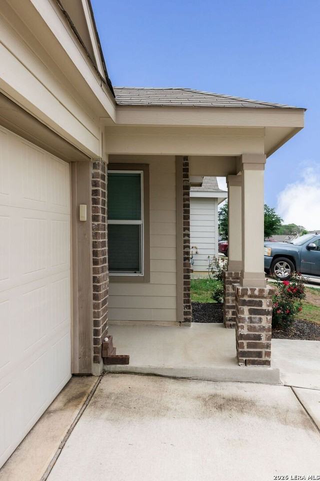 13119 Rosemary Cv - Photo 4 of 44