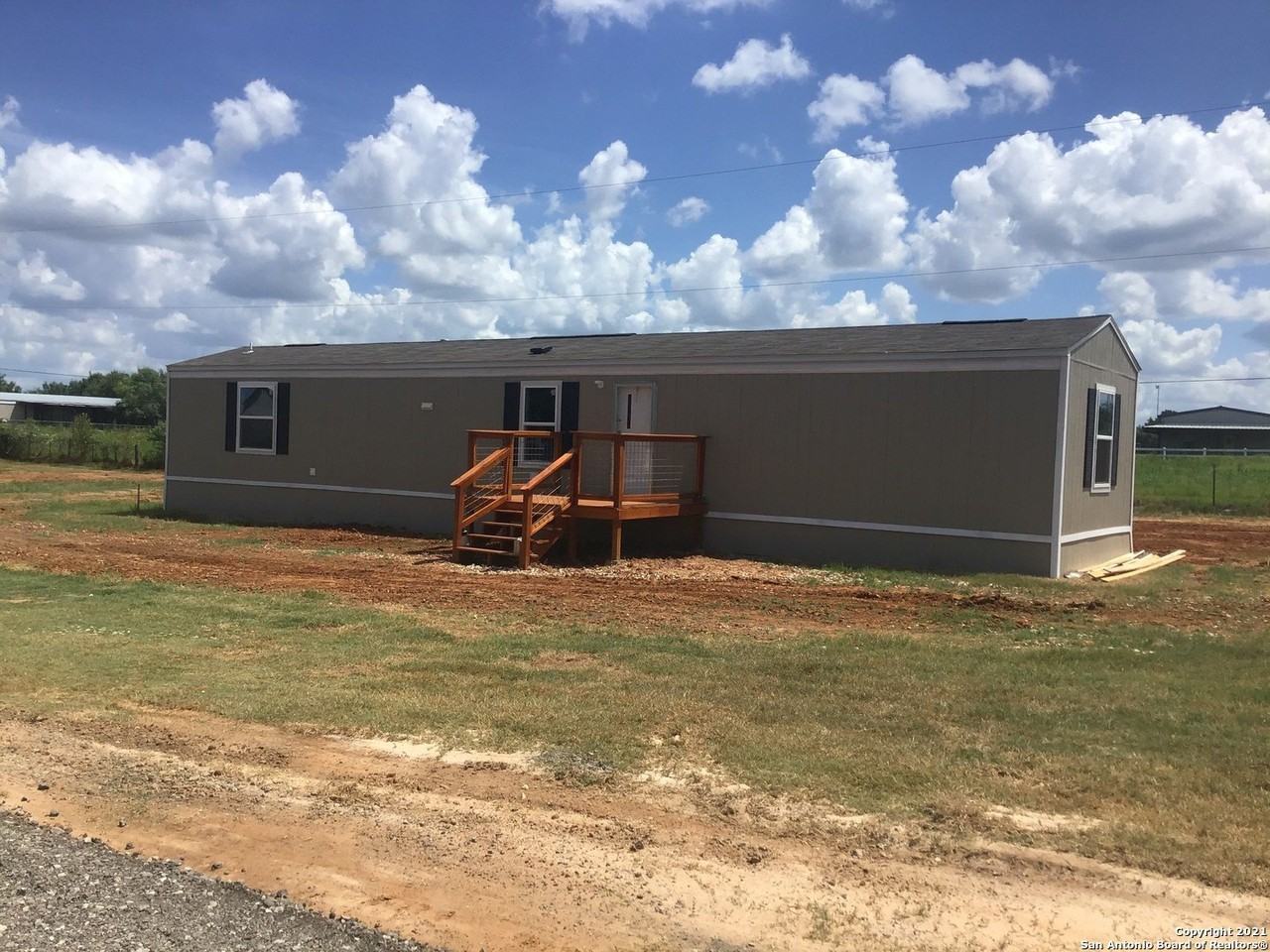 7380 Pittman Rd - Photo 4 of 12