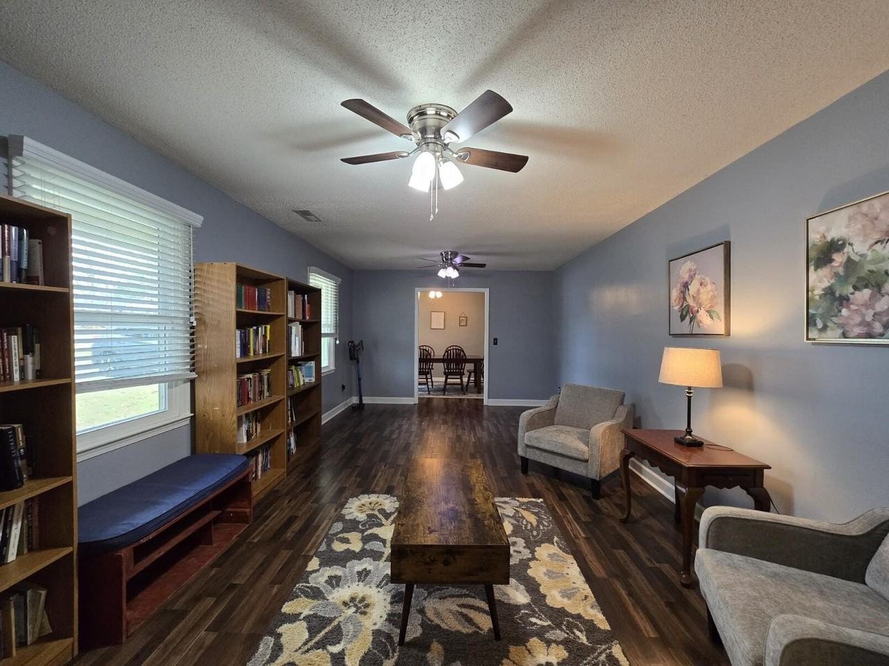 637 Sierra St - Photo 4 of 35