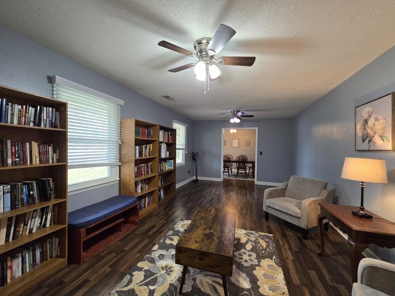 637 Sierra St - Photo 5 of 35