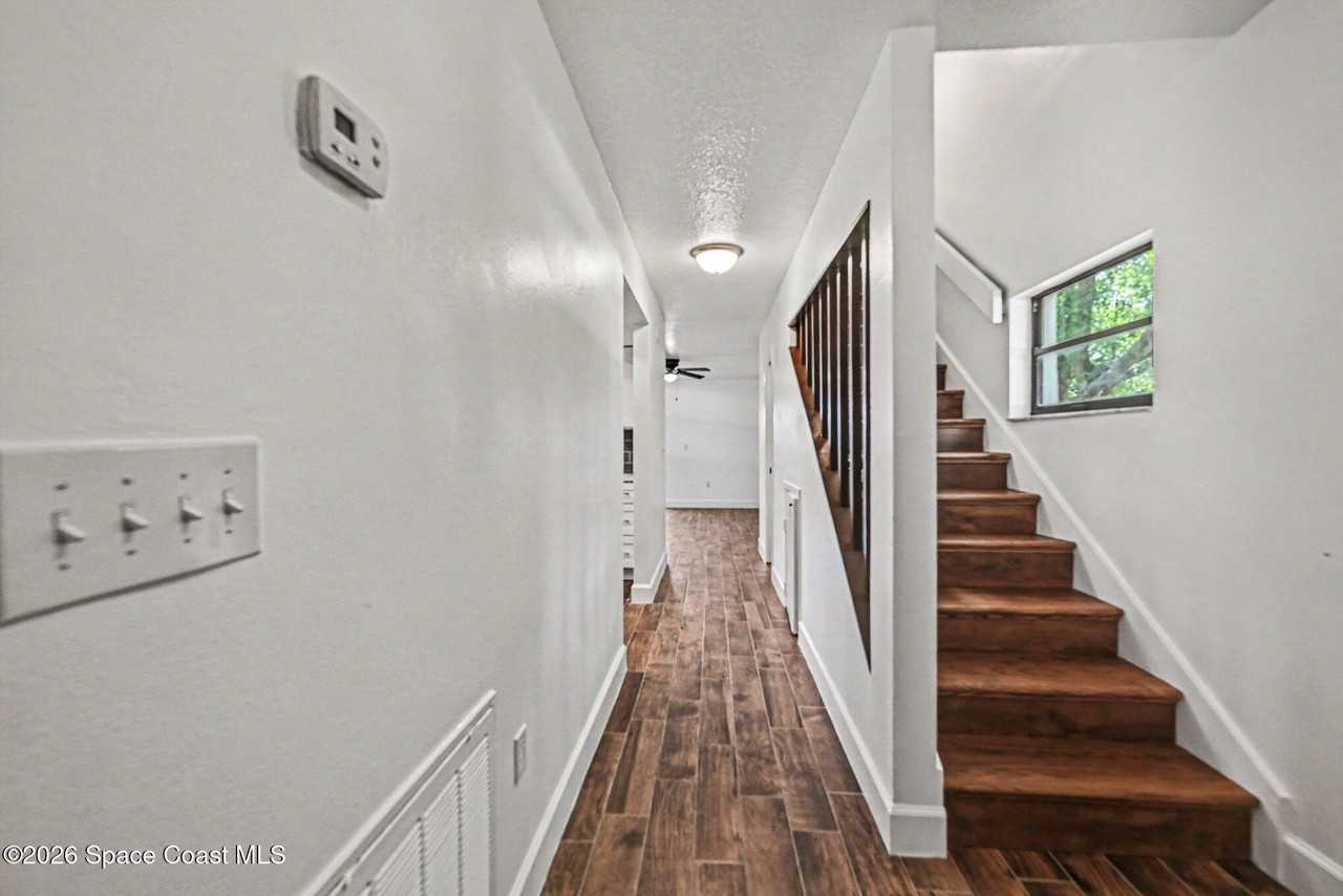 2173 Stewart Rd - Photo 3 of 23