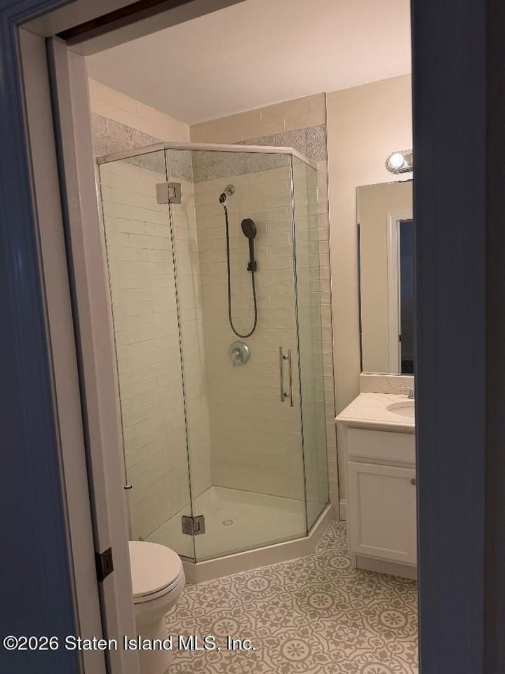 73 Hemlock St #1 - Photo 6 of 12