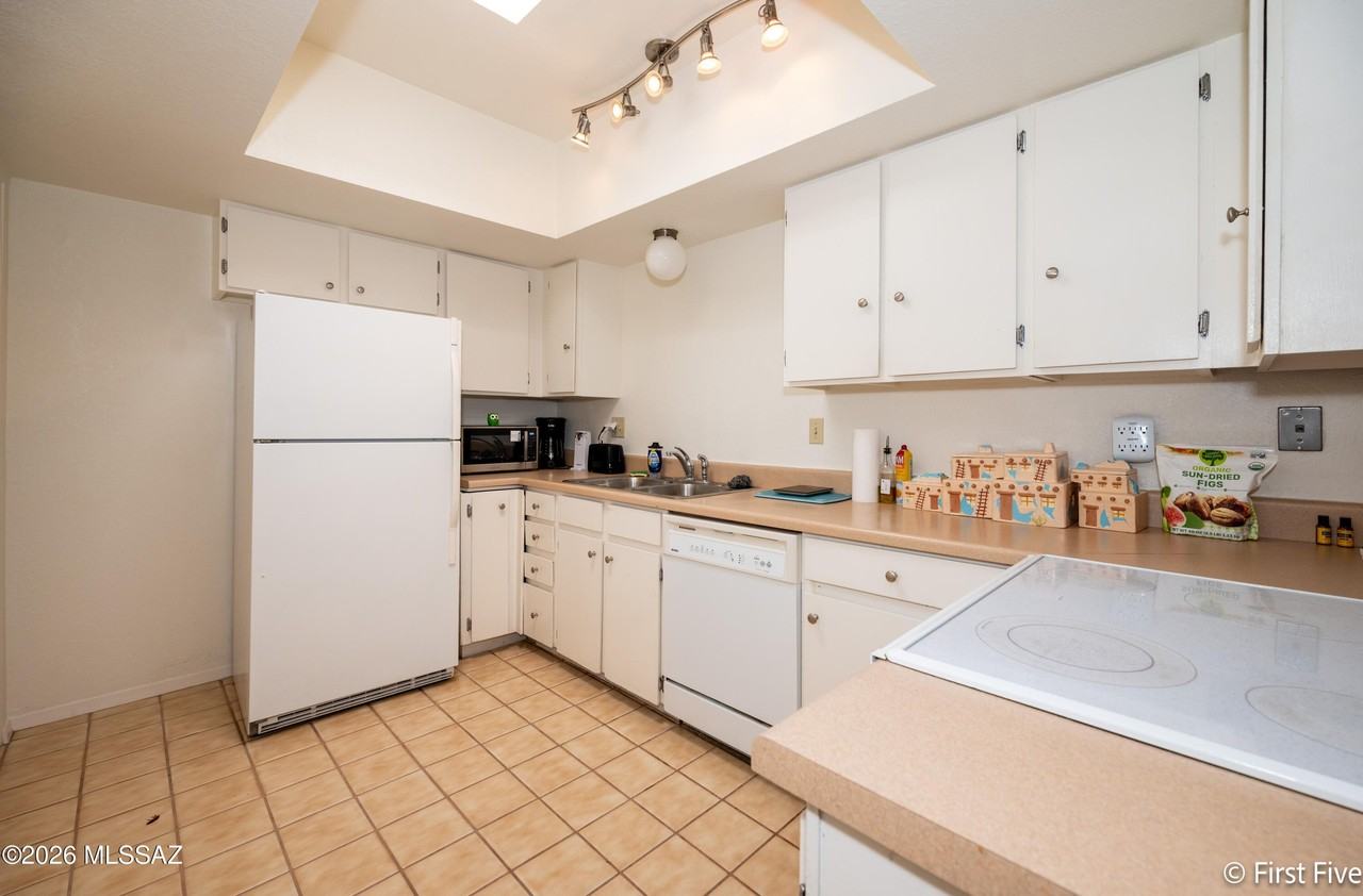 6970 E Abby Ln - Photo 6 of 23