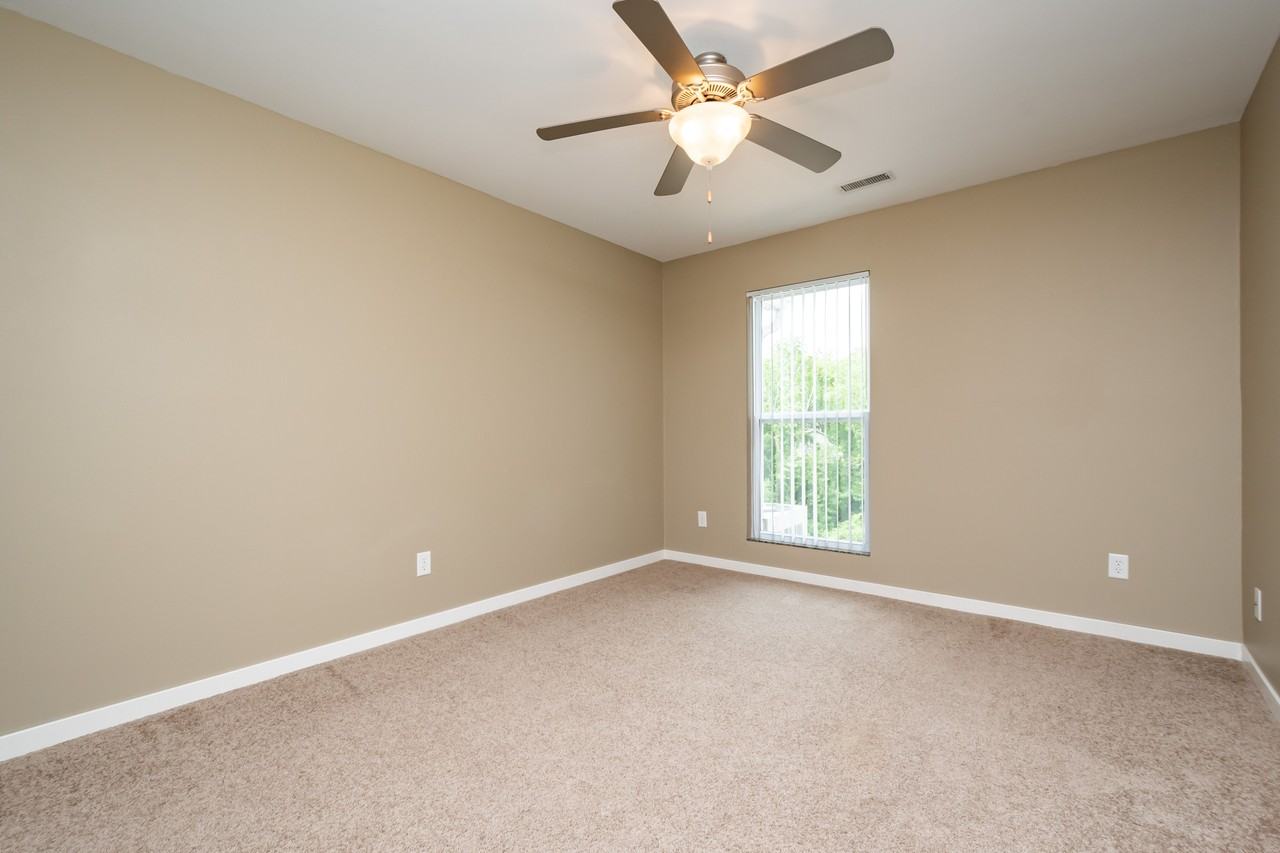1000 Oakcrest St #209 - Photo 2 of 14