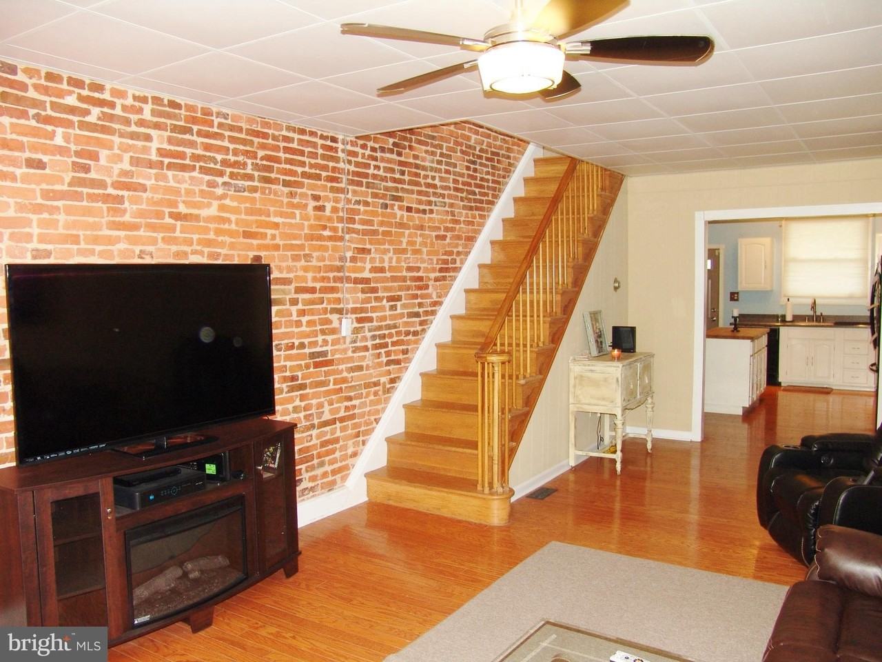 3720 Foster Ave - Photo 4 of 28