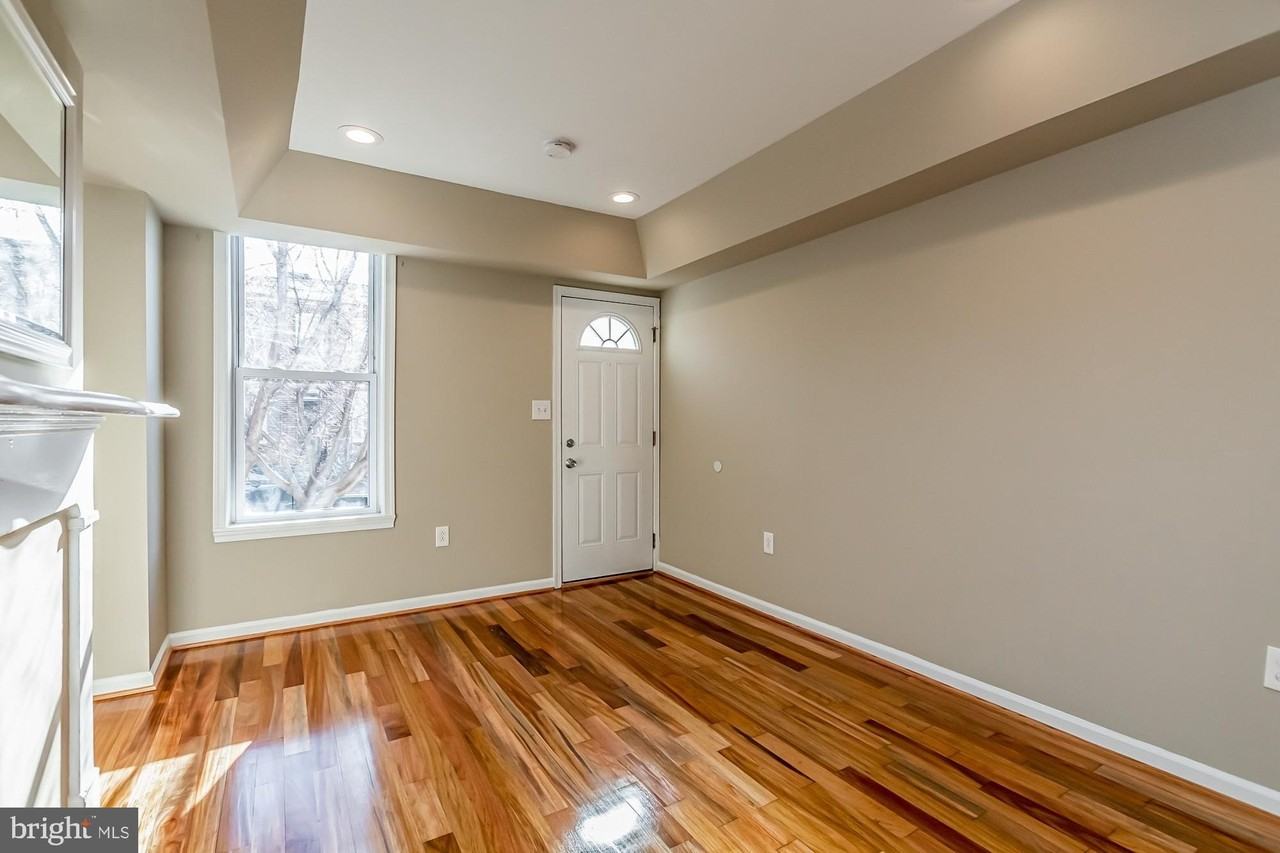 130 W Randall St - Photo 4 of 30