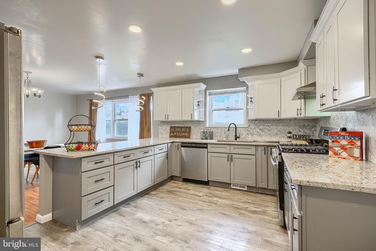 3645 Glengyle Ave #3F - Photo 6 of 24