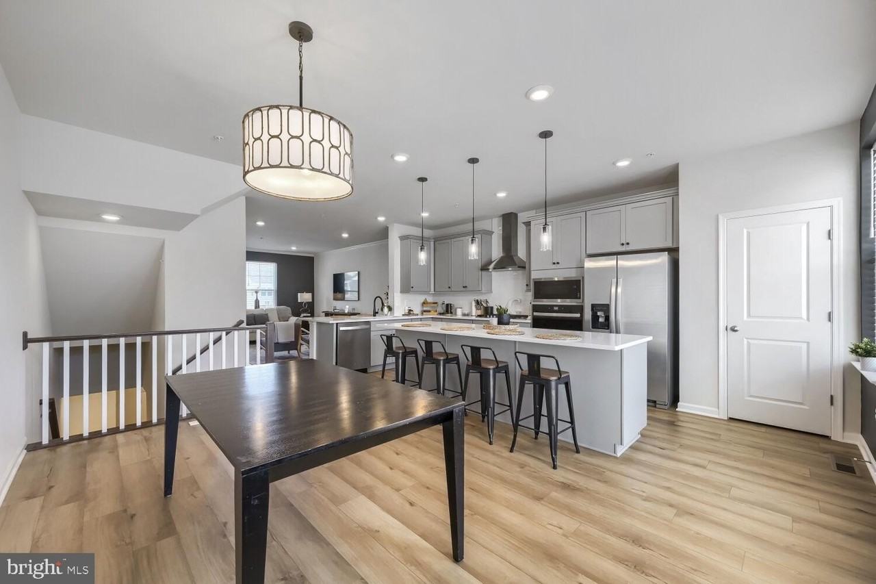 622 Barnehurst St - Photo 7 of 28