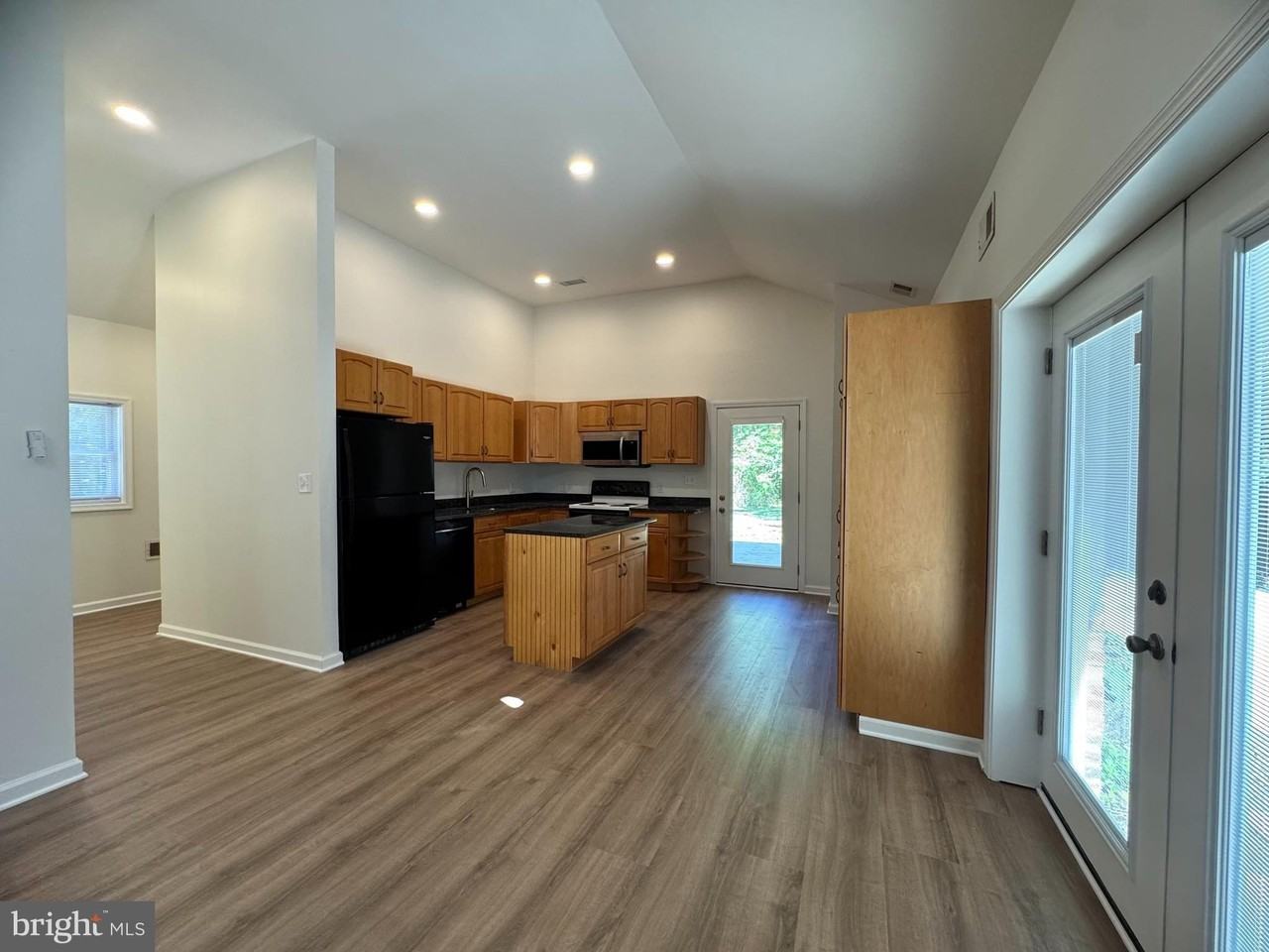 8190 Marshall Corner Rd - Photo 6 of 28
