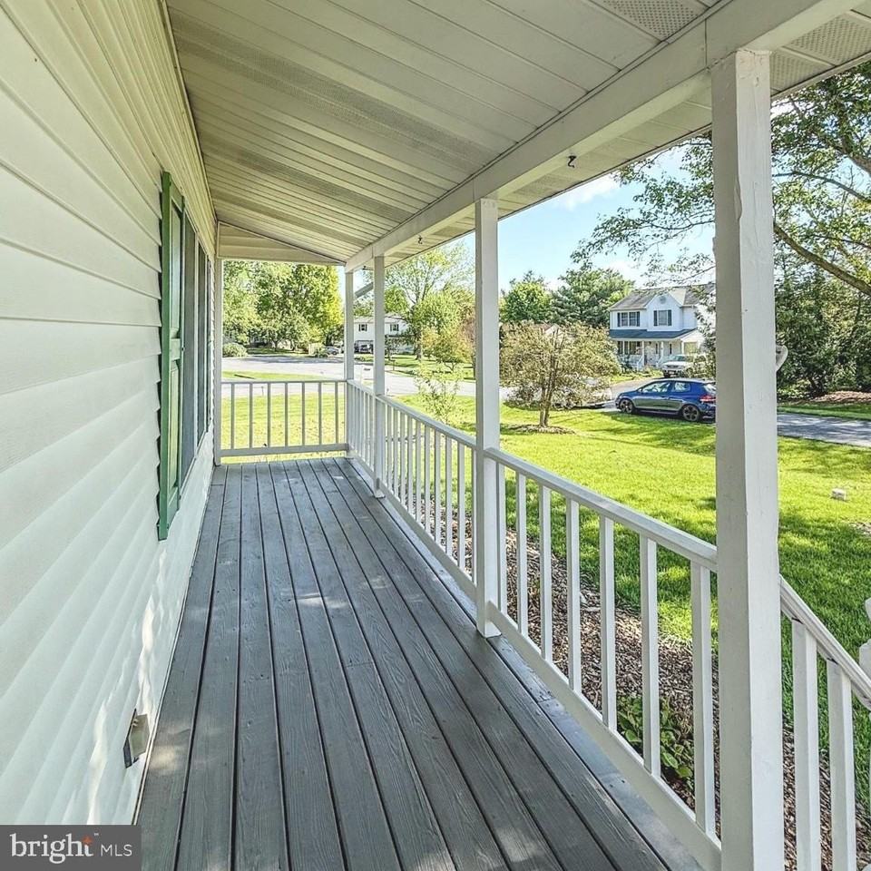 3910 Red Leaf Ct - Photo 7 of 45