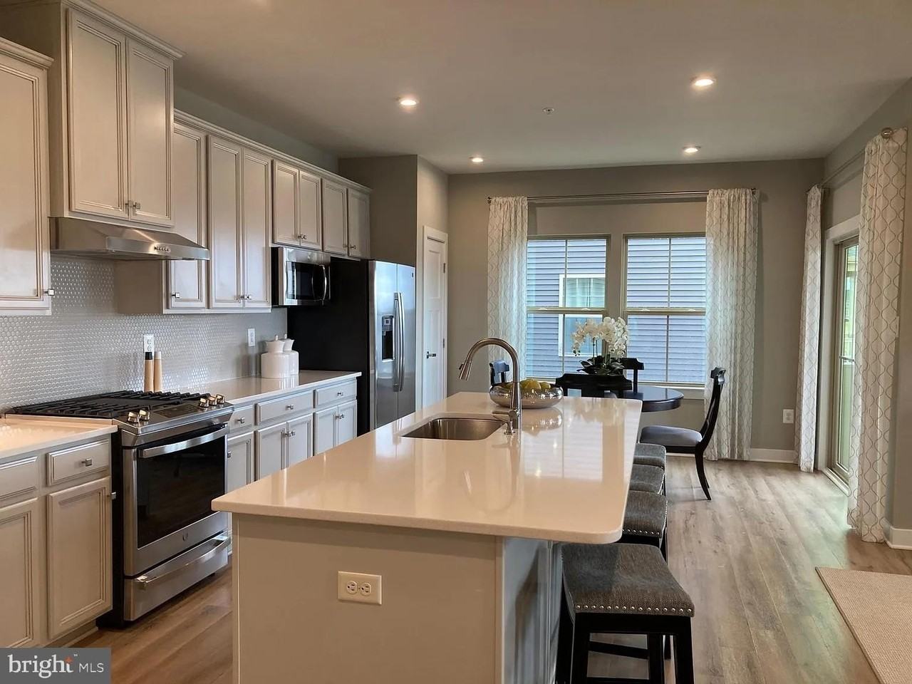 7045 Eaglehead Dr - Photo 2 of 31