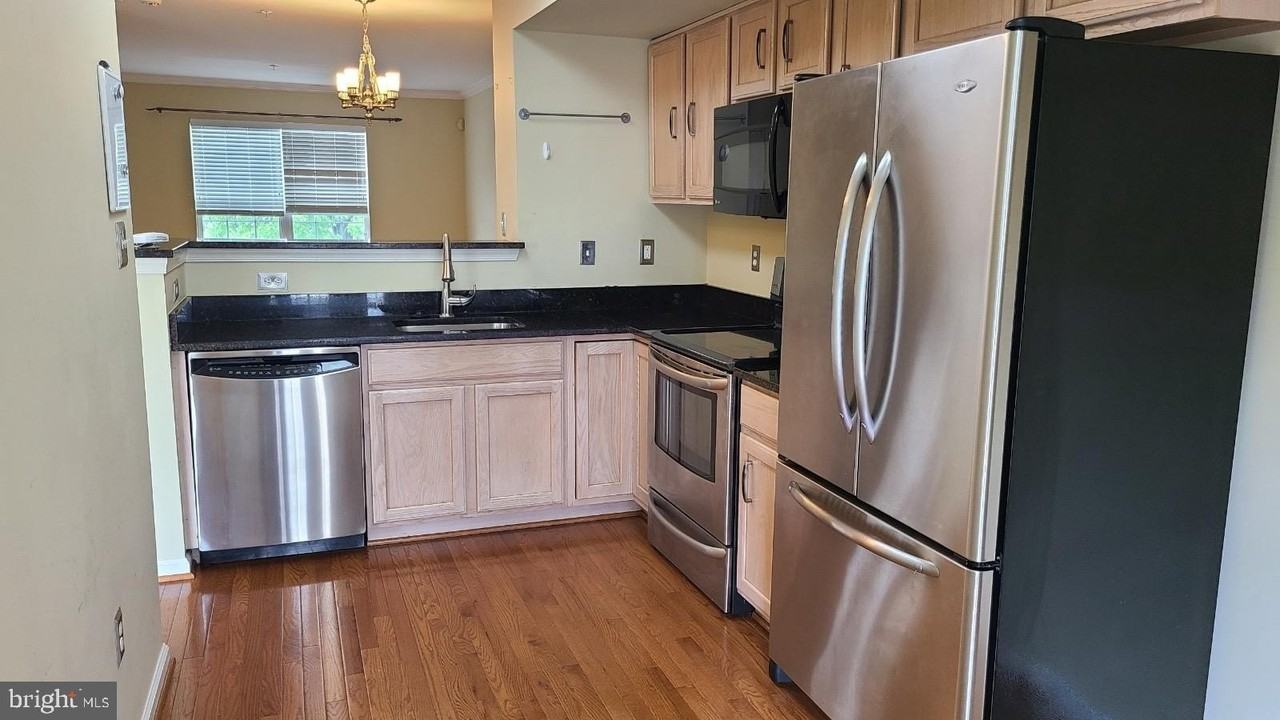 12820 Rexmore Dr #18-11 - Photo 2 of 14
