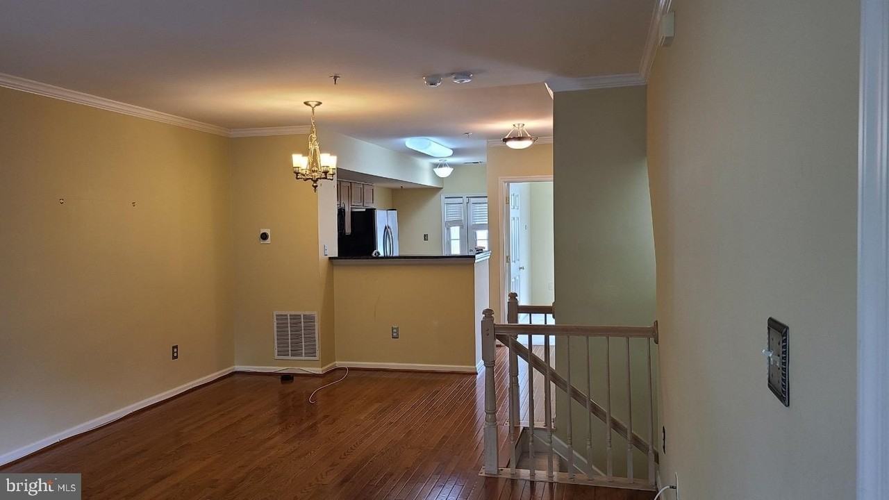 12820 Rexmore Dr #18-11 - Photo 4 of 14