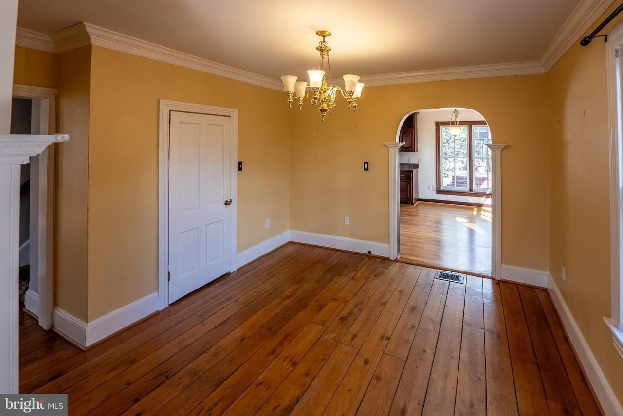 2201 Salisbury Rd - Photo 6 of 28