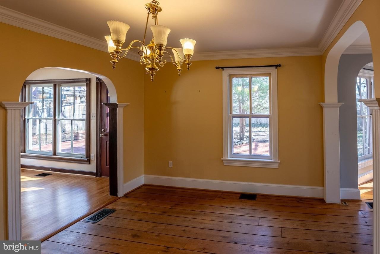 2201 Salisbury Rd - Photo 7 of 28