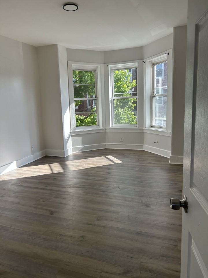 11 Worcester Place #2 - Photo 5 of 12