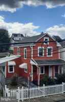featured image of 1012 W Willow St