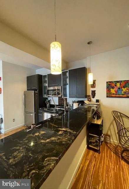 620 N Front St #2R - Photo 2 of 12