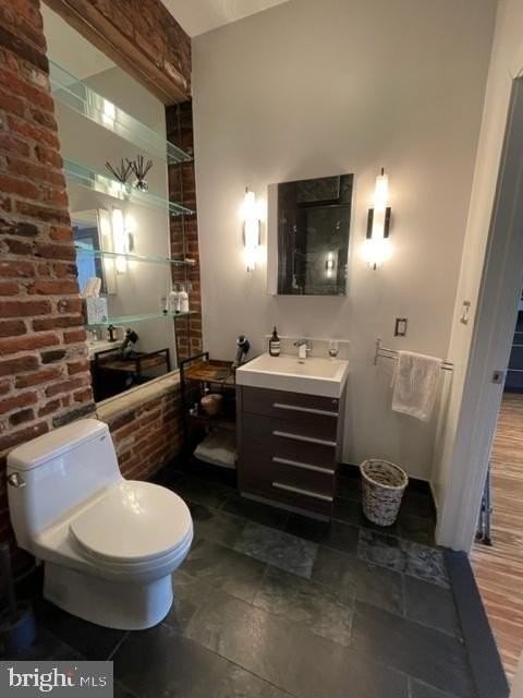 620 N Front St #2R - Photo 7 of 12