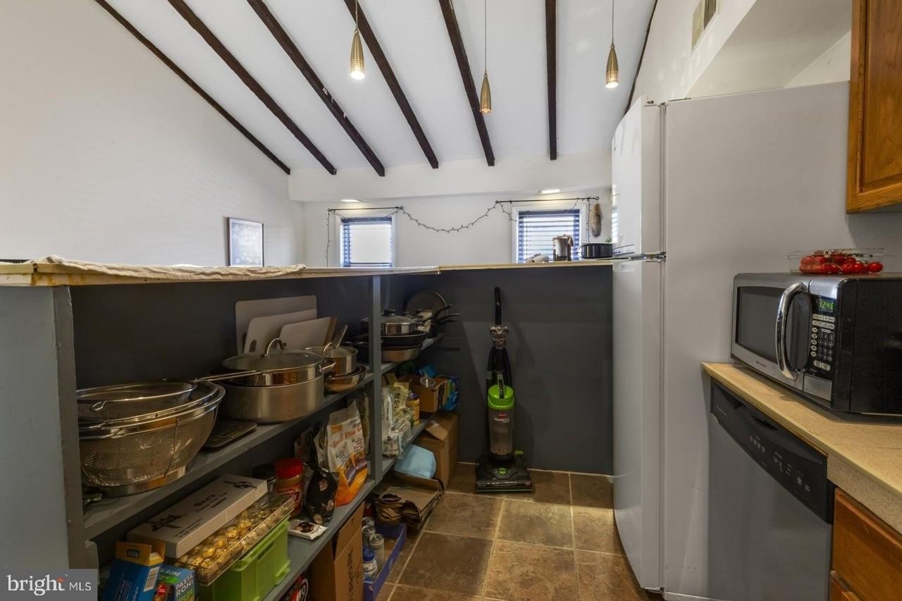 1120 Rodman St #3 - Photo 4 of 18