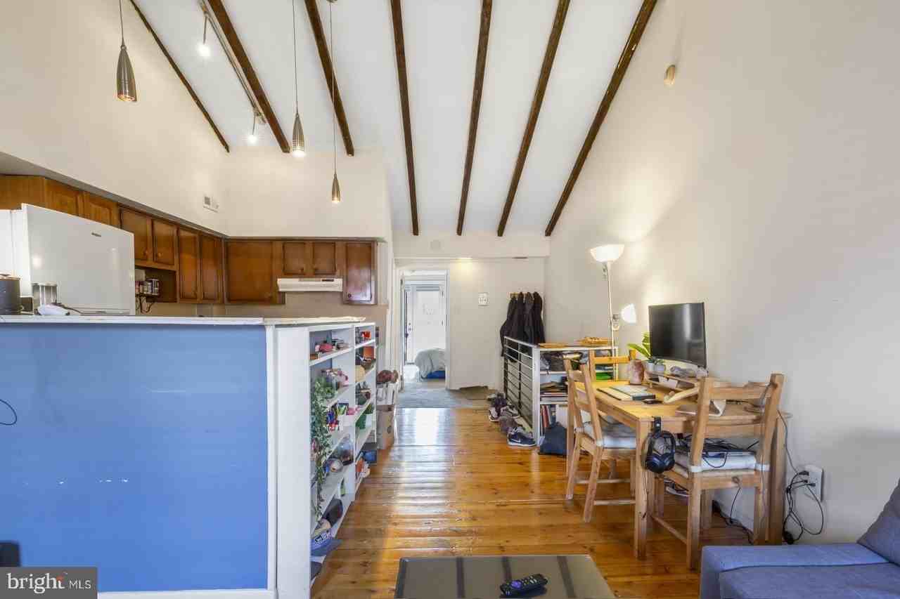 1120 Rodman St #3 - Photo 6 of 18