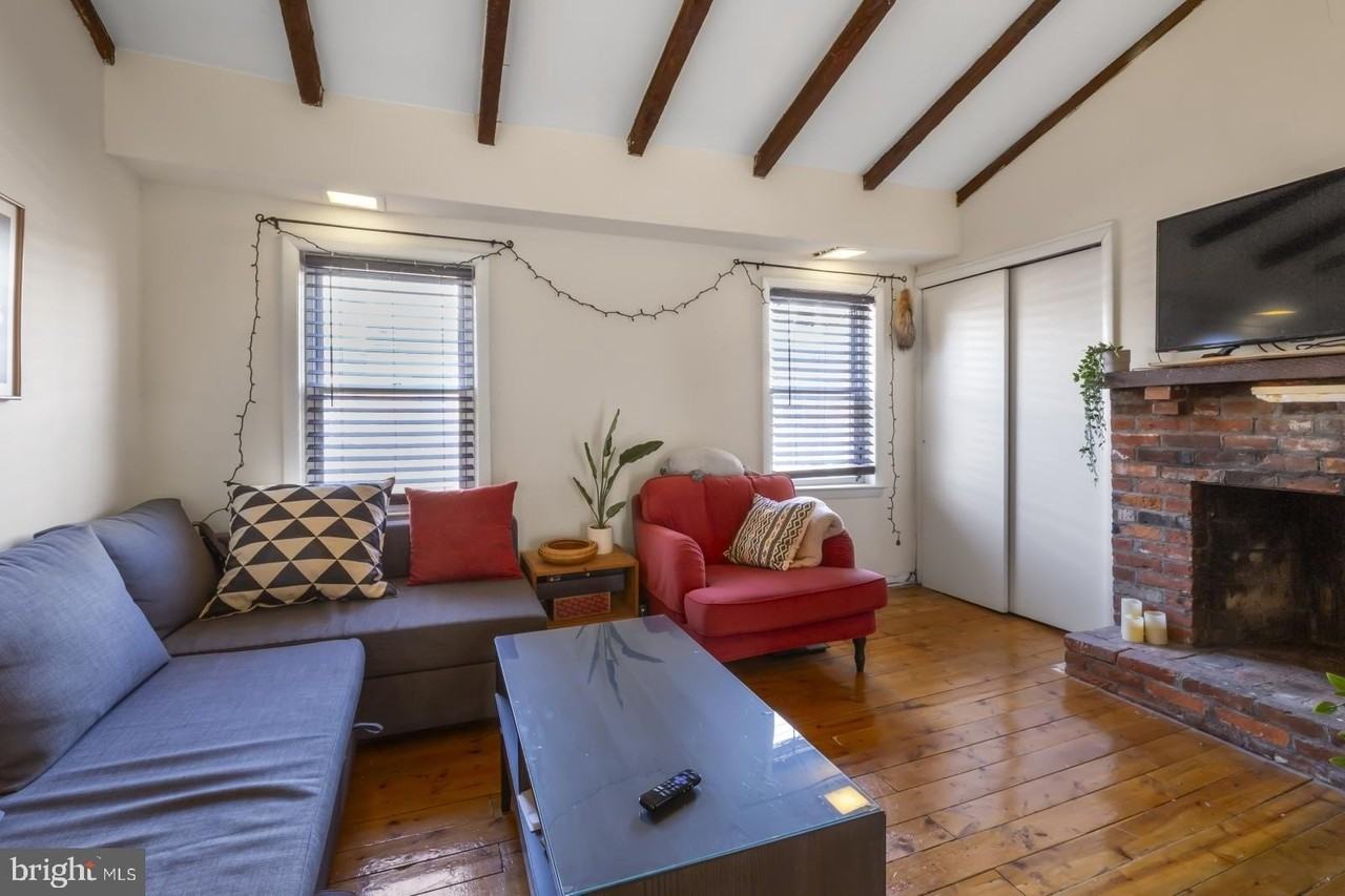 1120 Rodman St #3 - Photo 7 of 18