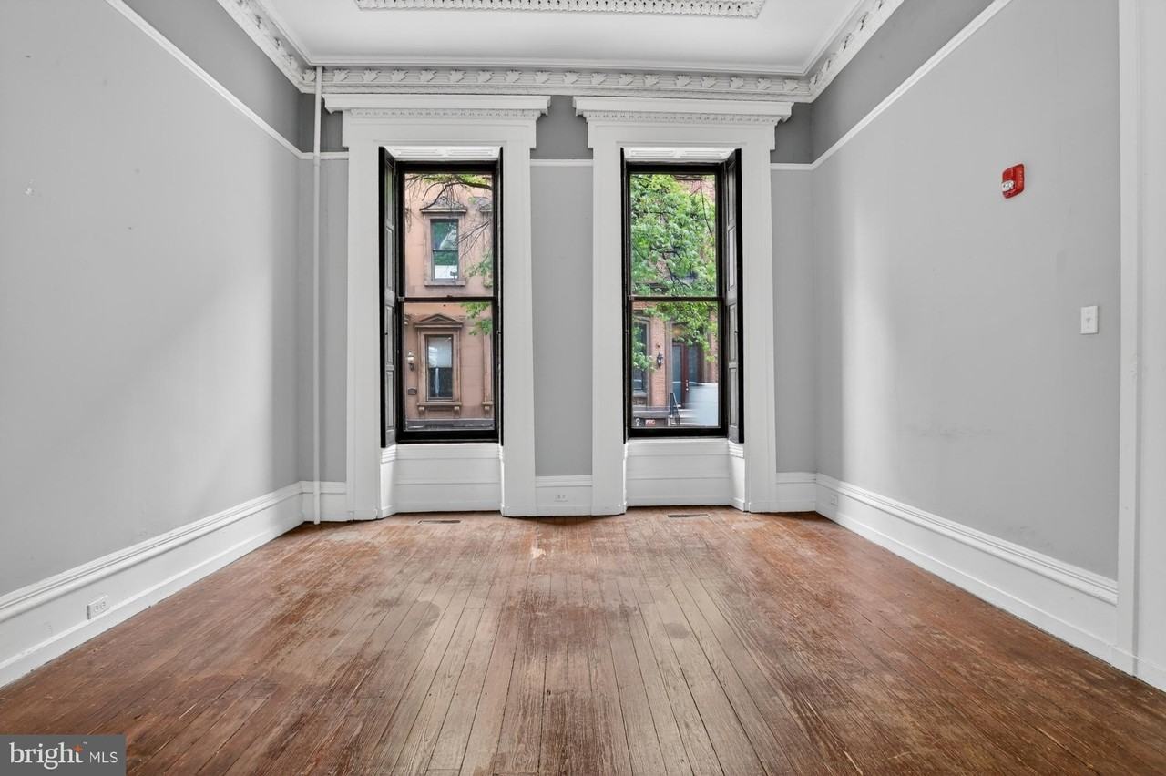 1717 Spruce St #1F - Photo 2 of 21