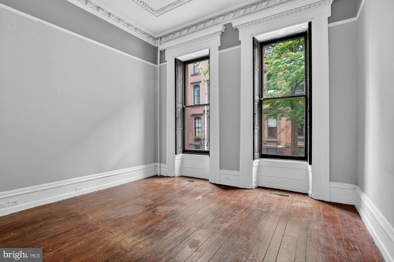 1717 Spruce St #1F - Photo 3 of 21