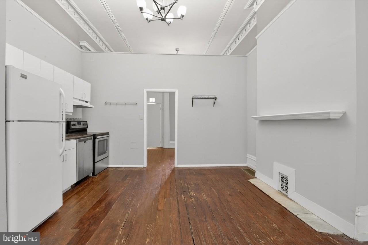 1717 Spruce St #1F - Photo 6 of 21