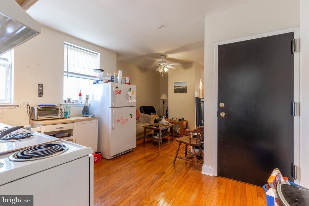 2136 S 15th St #3F - Photo 3 of 18