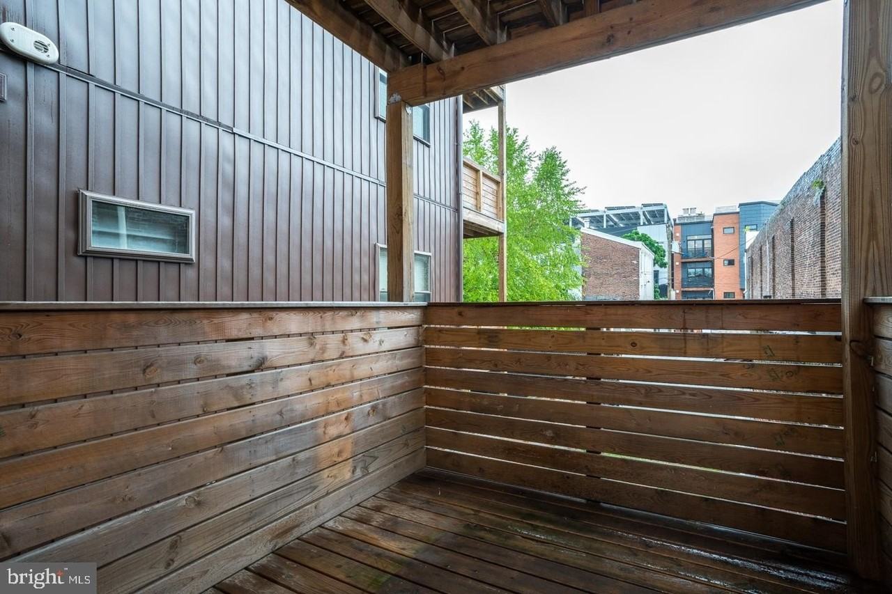 927 N 2nd St #2 - Photo 3 of 12