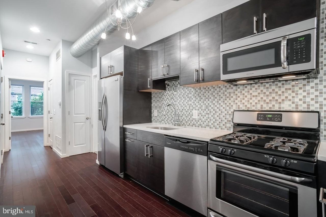 927 N 2nd St #2 - Photo 6 of 12