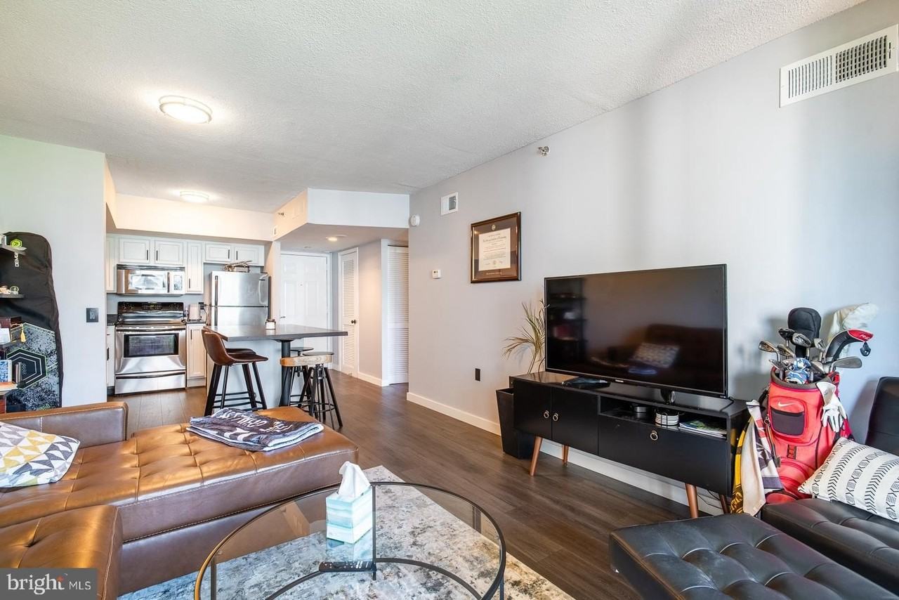 1001 N Randolph St #417 - Photo 7 of 18