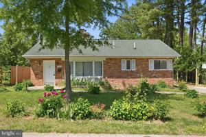featured image of 11000 Park Rd