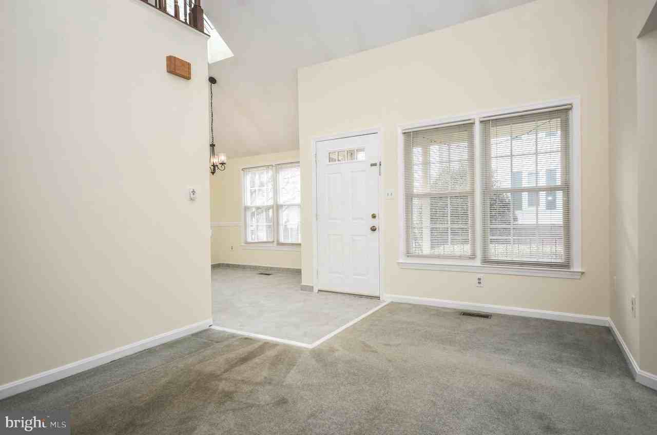 9440 William Kirk Ln - Photo 4 of 40