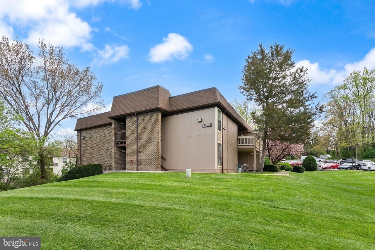 8511 Barrington Ct #S - Photo 4 of 29