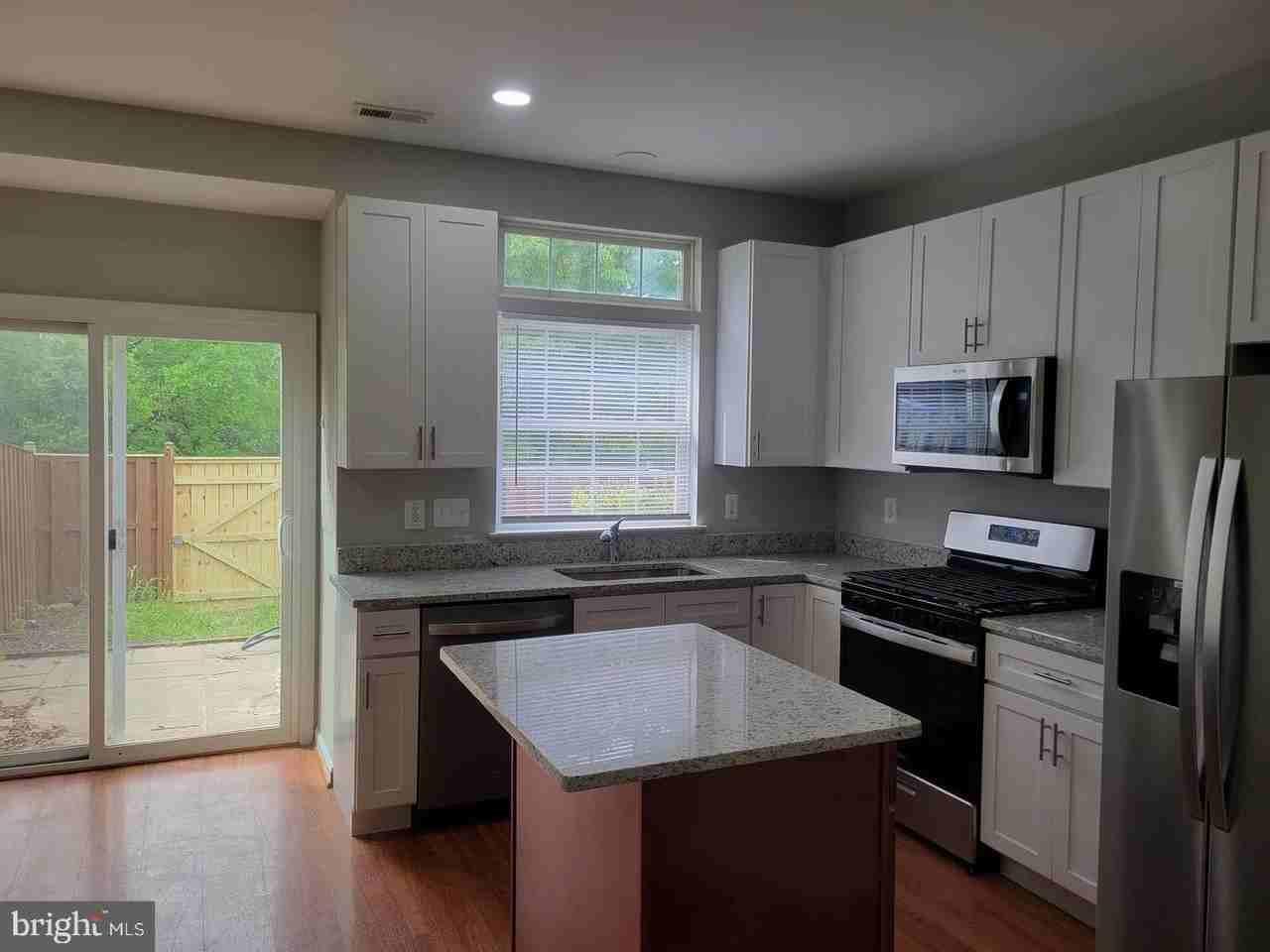 44189 Litchfield Ter - Photo 2 of 15