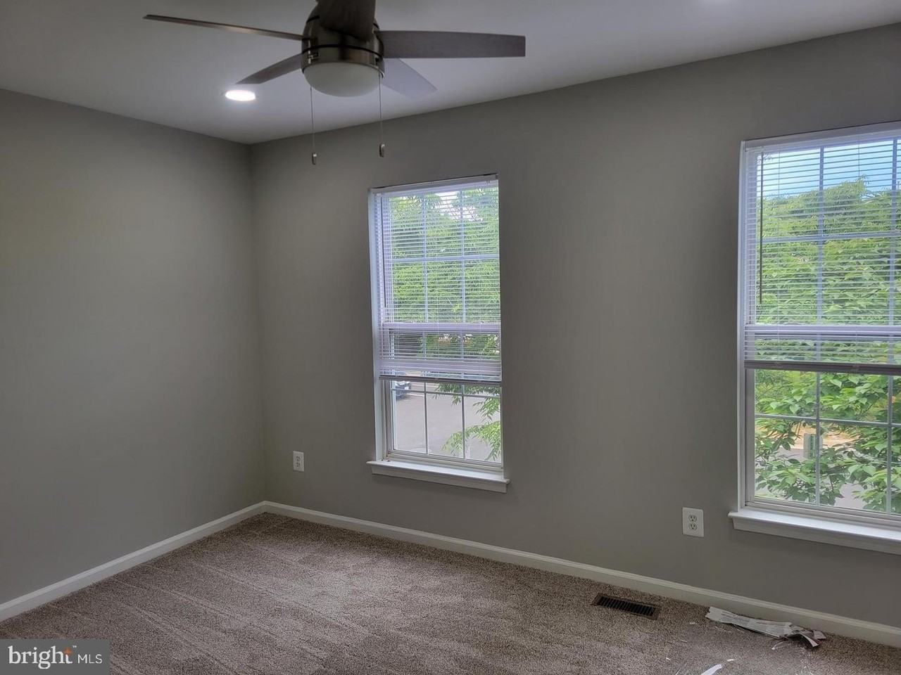 44189 Litchfield Ter - Photo 5 of 15