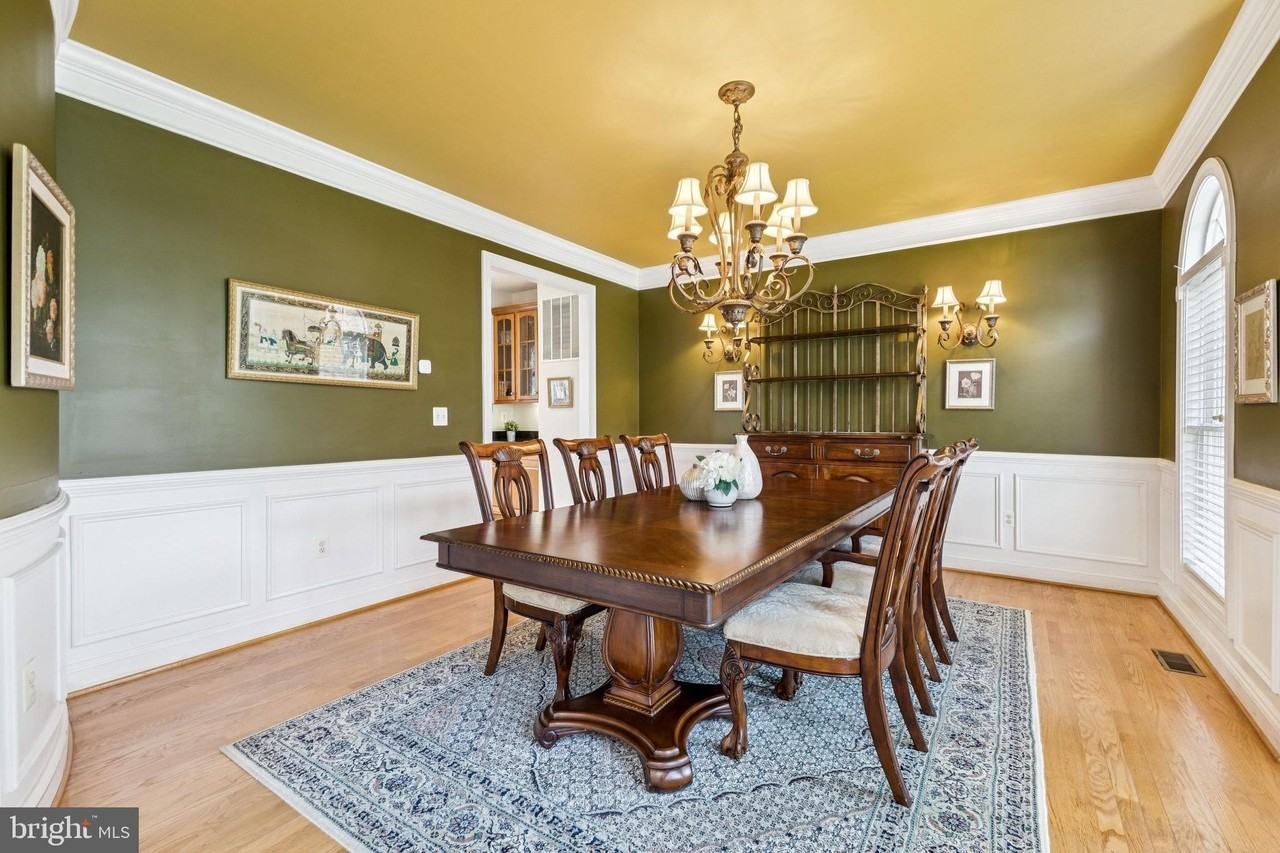 26368 Strathaven Ct - Photo 6 of 25