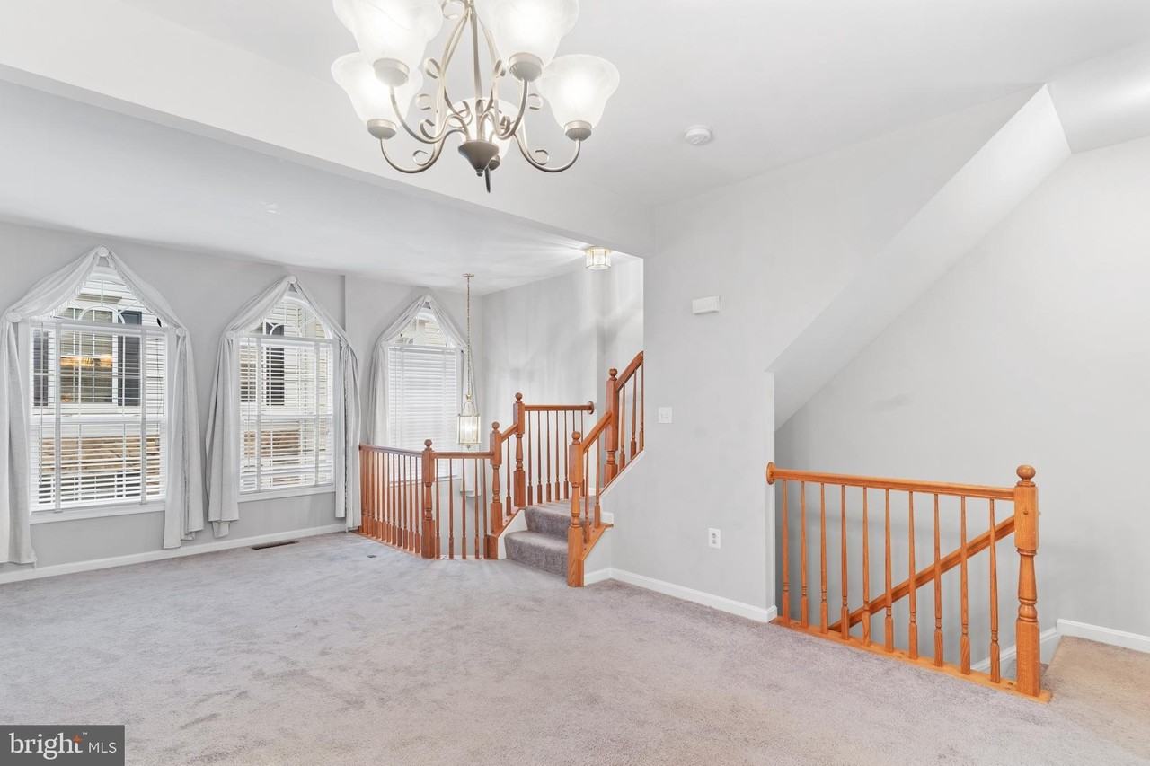 3575 Sherbrooke Cir - Photo 5 of 30